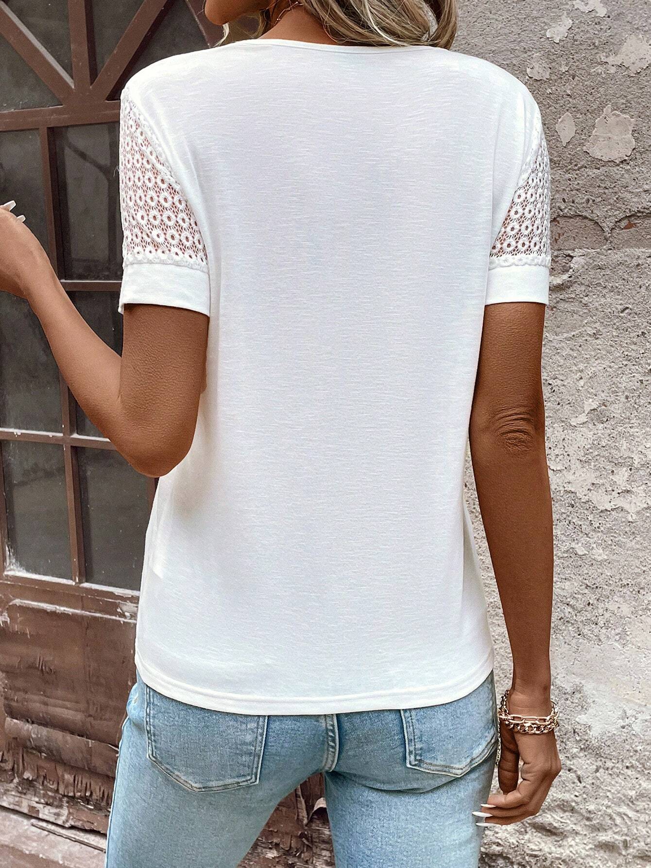 Amelia™ -  T-Shirt V-Neck Lace