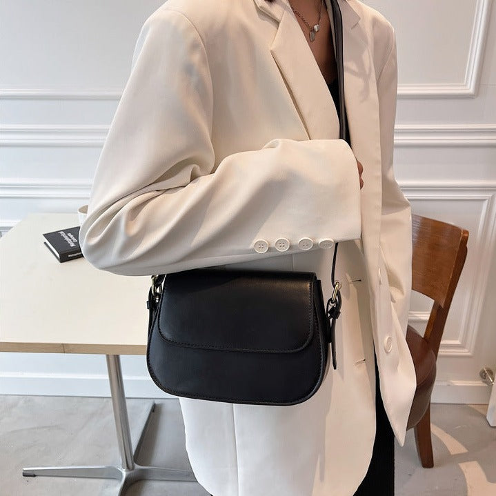 Avery™ Classic Saddle | Crossbody Bag