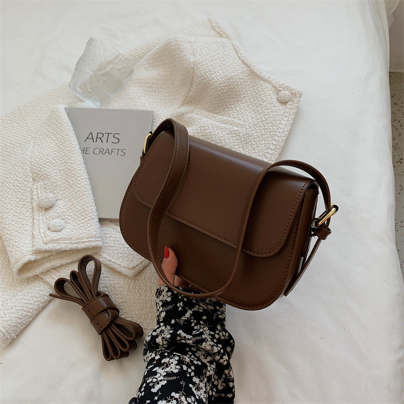 Avery™ Classic Saddle | Crossbody Bag