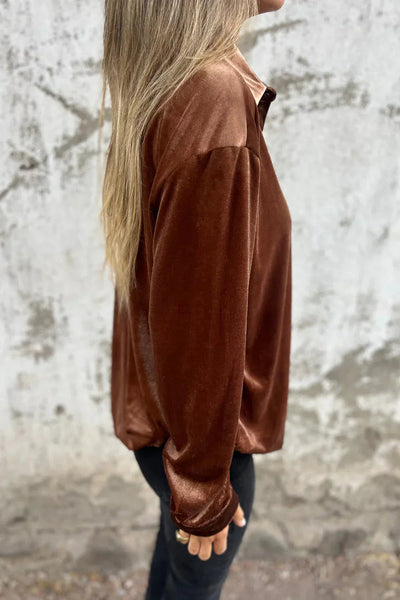 Amelia™ - Elegant And Trendy Velvet Blouse