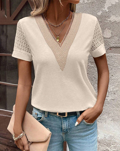 Amelia™ -  T-Shirt V-Neck Lace